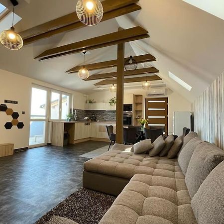 Apartmán Arena Segedín Exteriér fotografie